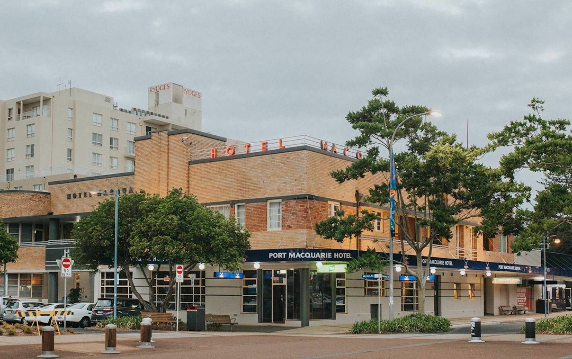 Port Macquarie Hotel Экстерьер фото